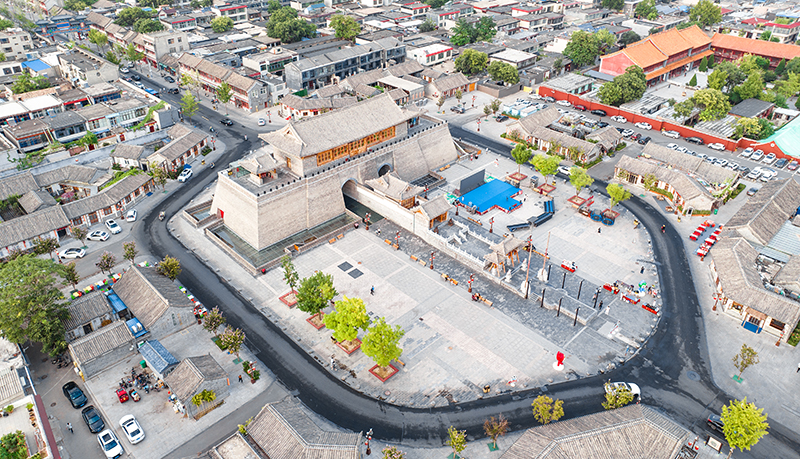 2022年9月8日，石家莊，航拍正定縣正定古城陽和樓與正定歷史文化街。